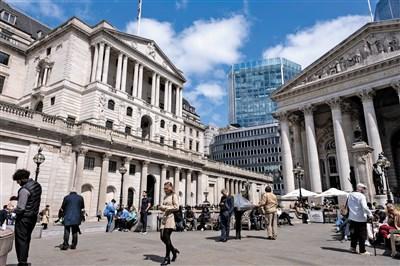 贝贝查 英国央行 降息25个基点