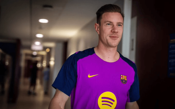 宏琳优配 世体：特尔施特根未参加首次合练，独自在健身房单独训练