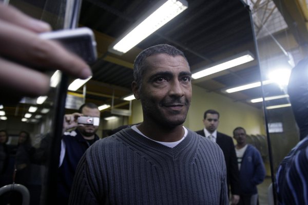 牛金所 为皇马或阿根廷踢球二选一? 罗马里奥: 选阿根廷, 我永远是巴萨人